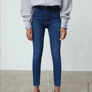 ZARA HI-RISE SCULPT JEANS
